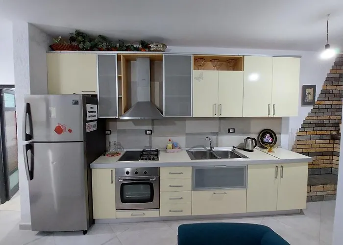 Heljos Penzion Vlorë